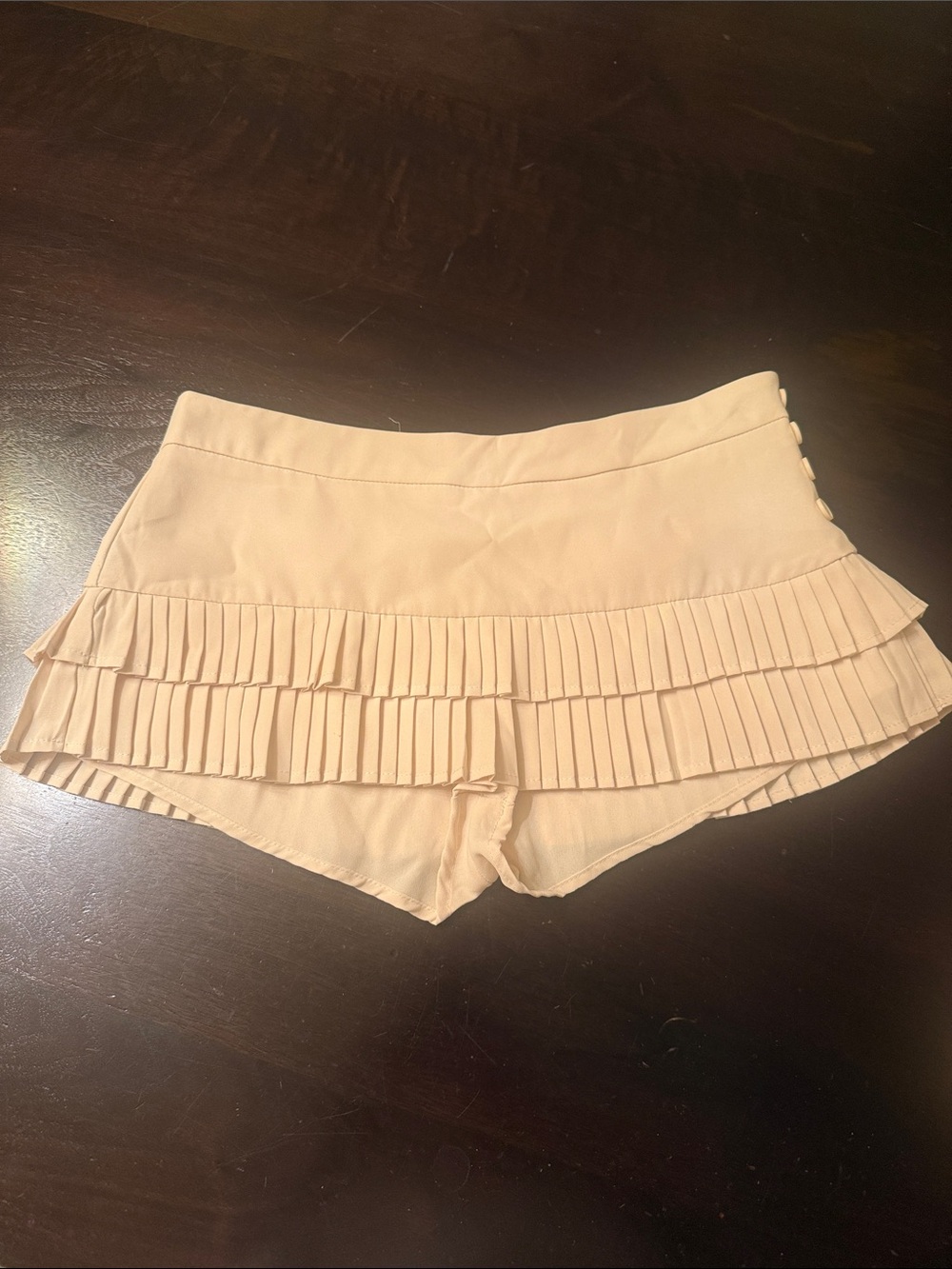Edikted Cream Pleated Ruffle Skort Shorts
